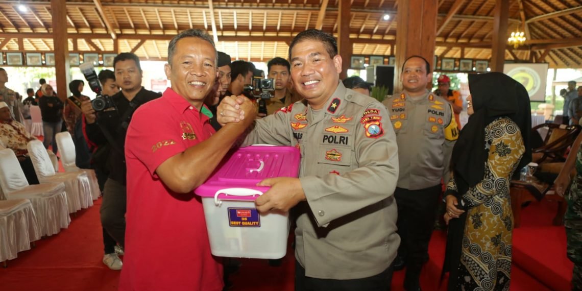 Penanganan Bencana Alam di Mojokerto, Wakapolda Jatim sampaikan Trimakasih Kepada Warga