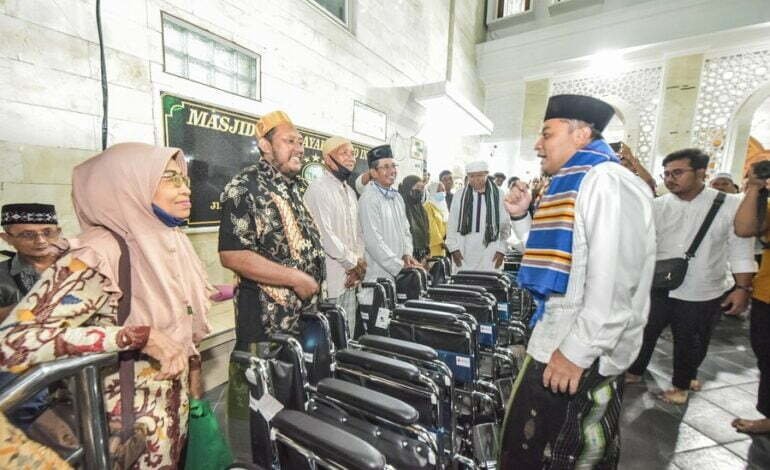 Safari Ramadhan, Wali Kota Eri Galakan Zakat Bersama Baznas