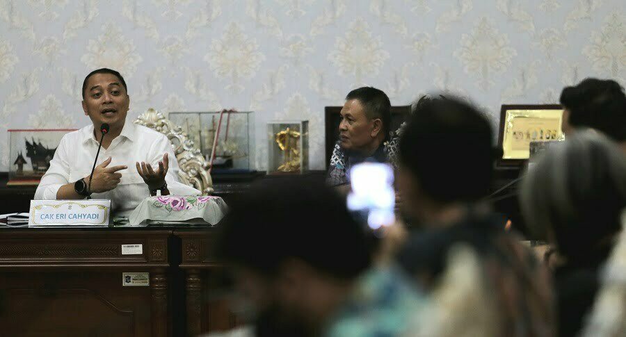 Pemkot Surabaya Fasilitasi Stand Pedagang Turi Baru 1 April
