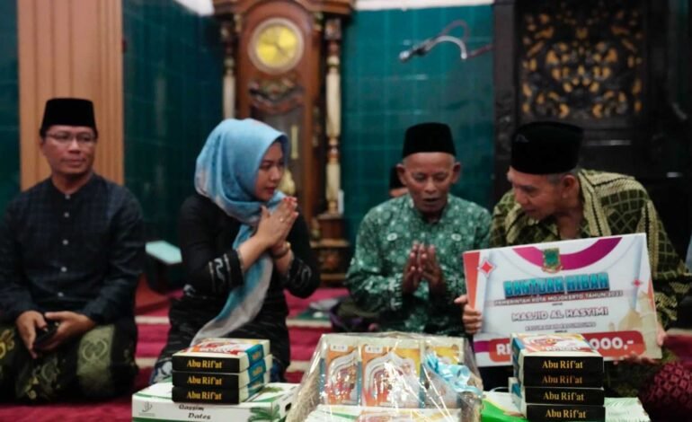 Pemkota Mojokerto Berikan Hibah Masjid Al-Hasyimi