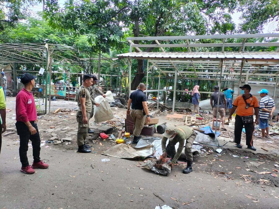 Pemkot Surabaya Tata Sentra PKL Dijalan Srikana