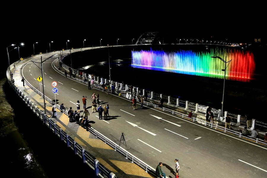 Wisata Air Mancur Jembatan Suroboyo Dibuka Kembali Setelah Lebaran