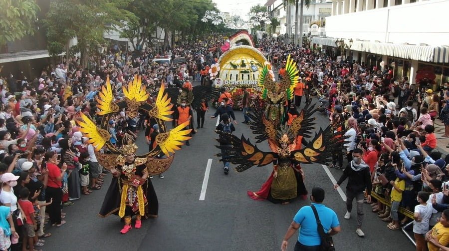 Surabaya Vaganza Atau Parade Bunga dan Budaya