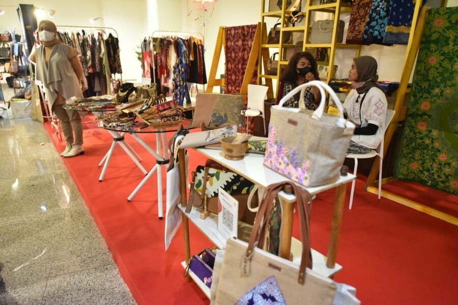 Komunal Indonesia Sabet Juara 1 Kompetisi Creative Young Entrepreneur