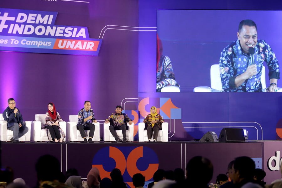 Wali Kota Surabaya Hadiri Acara #DemiIndonesia Berani Bergerak di Unair Surabaya