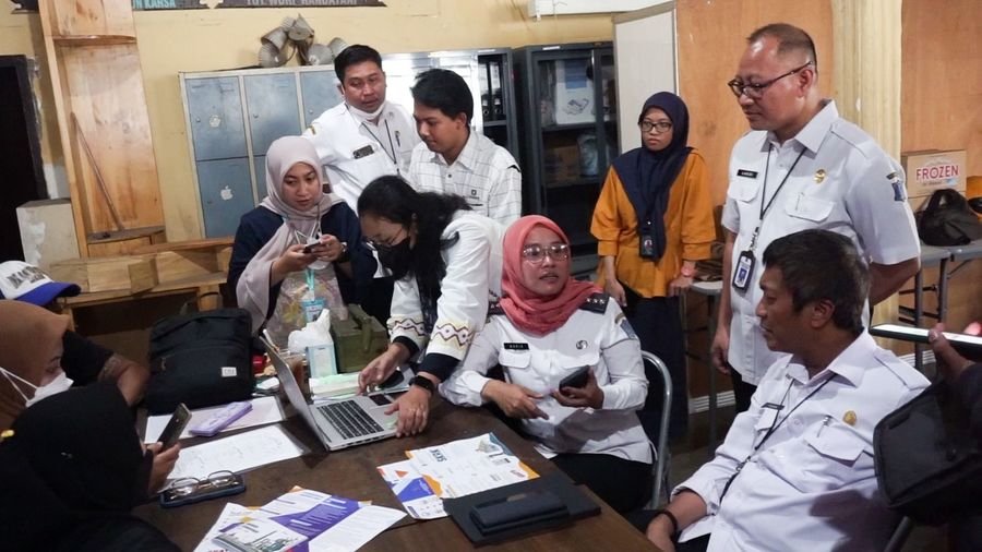 Pemkot Surabaya Kembangkan Pelayanan di Balai RW