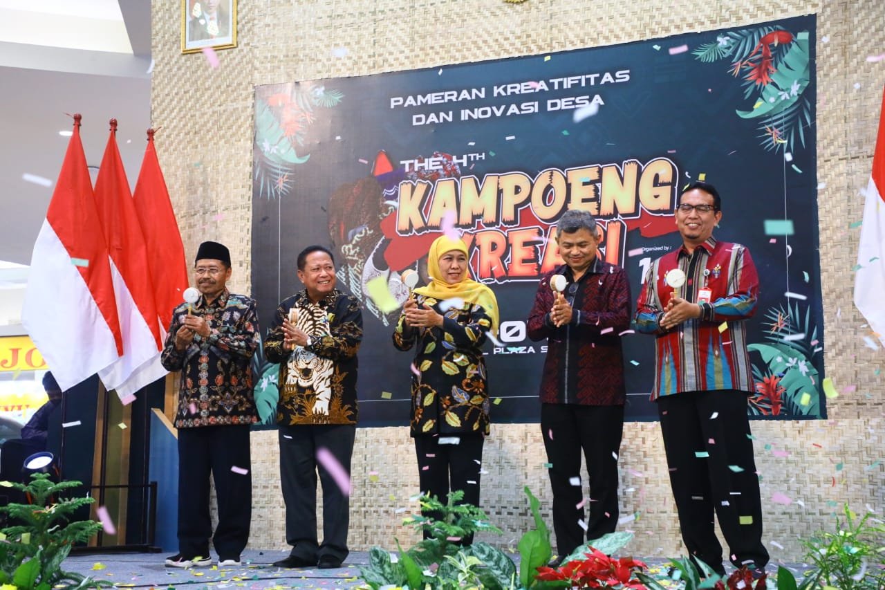 Dorong Pengembangan UMKM, Gubernur Khofifah : Pemprov Jatim Buka Stan Layanan Perizinan Usaha Gratis Bagi UMKM di Pameran Kampoeng Kreasi
