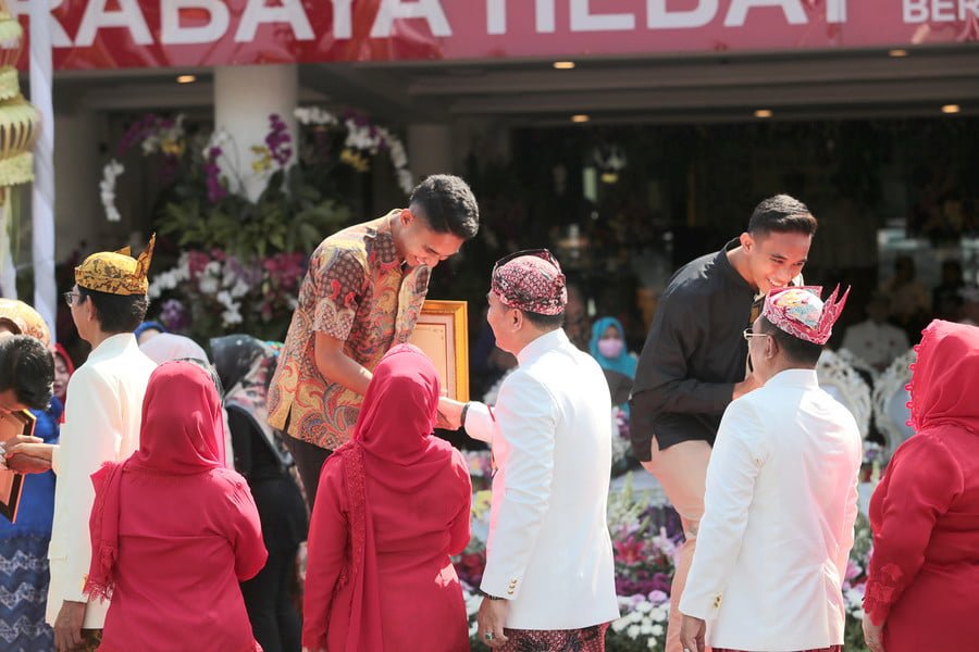 Wali Kota Surabaya Beri Penghargaan Atlet Kejuaraan Sea Games 2023