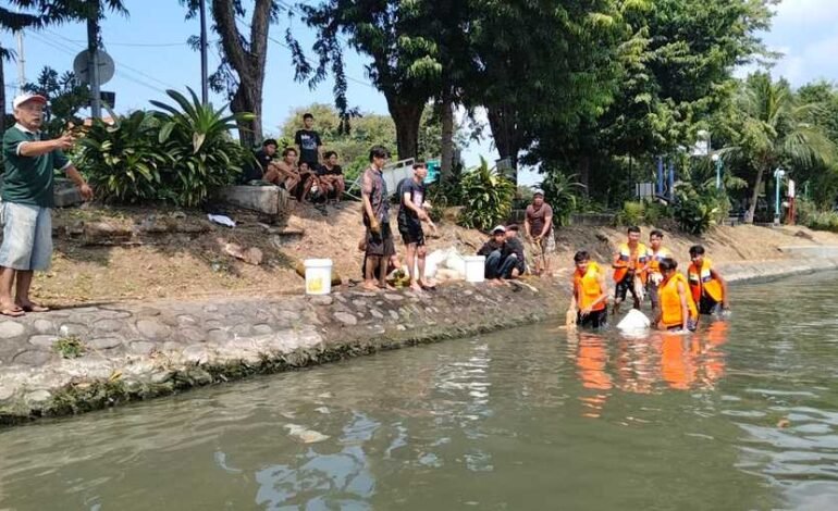 Pemkot Surabaya Bersama DLH Gelar Operasi Yutisi