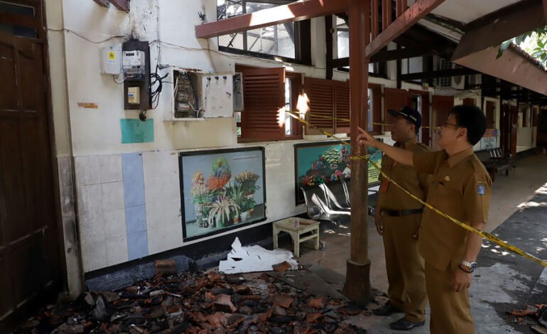 SDN Dr. Soetomo V Surabaya Terbakar, Siswa Terpaksa Belajar Daring