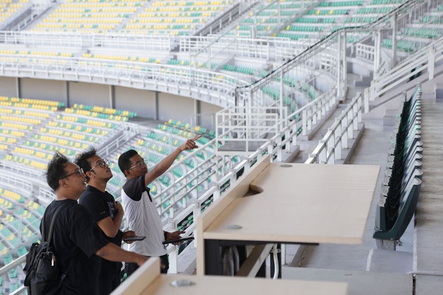 Persiapan Piala Dunia U-17: Stadion GBT Surabaya Disempurnakan oleh Tim Kementerian PUPR dan PSSI