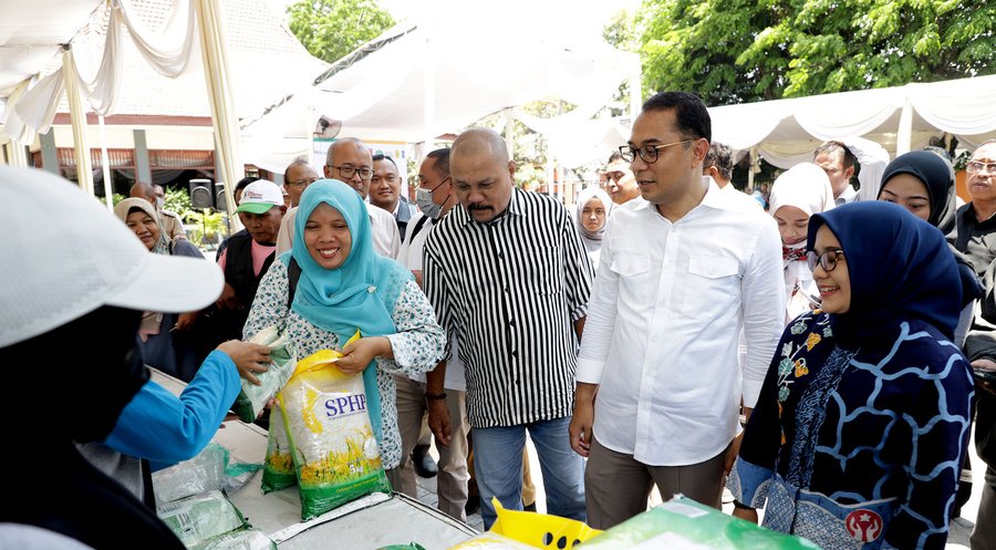 Pemerintah Kota Surabaya Bergerak: Gerakan Pangan Murah Menekan Inflasi