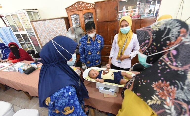 Meniti Generasi Emas 2045: Langkah Kota Surabaya dalam Penanganan Stunting yang Inspiratif