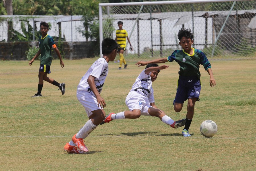 Turnamen Sepak Bola Antar Kecamatan: Membuka Peluang Bagi Bibit Unggul Sepak Bola Surabaya
