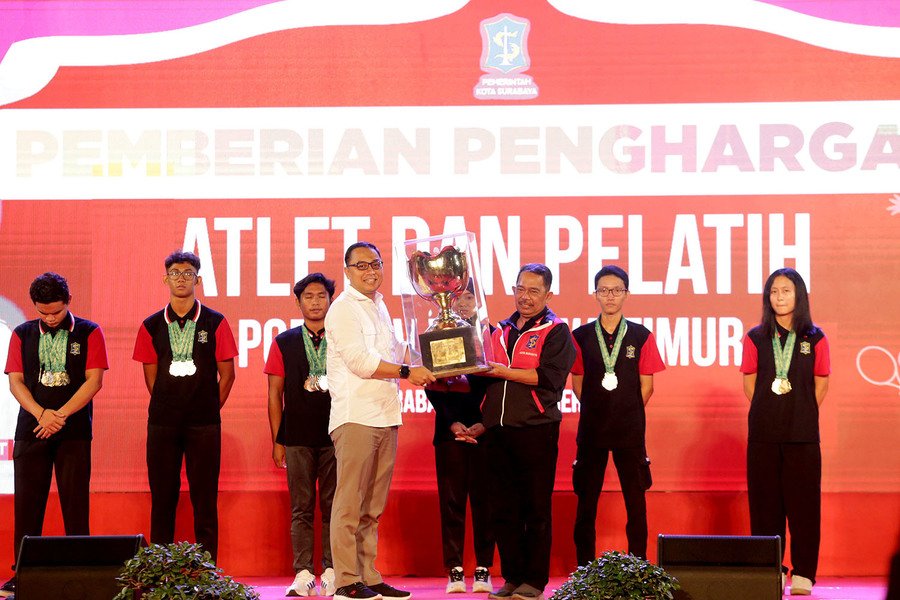 Surabaya Beri Penghargaan pada Atlet Porprov Jatim 2023