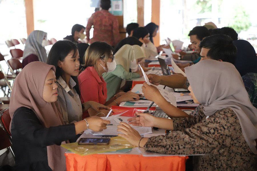 Beasiswa Pemuda Tangguh Surabaya 2024, Dukungan Pemkot untuk Generasi Emas